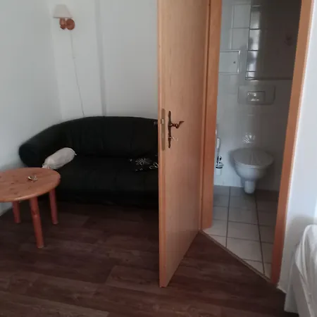 Zur Tanne 3*