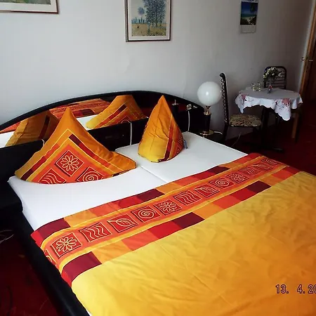 Zur Tanne Guest house 2*